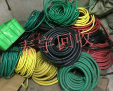 �U�f�X������